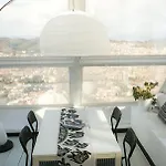 Panoramic Love Nest