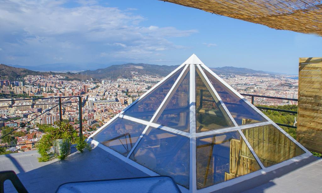 Panoramic Love Nest